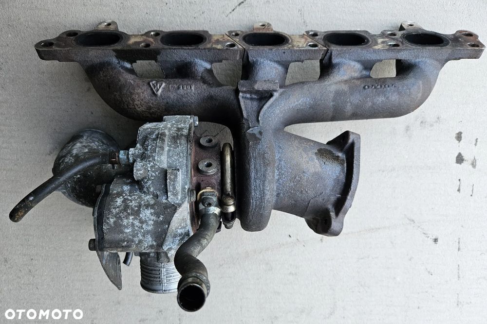 Volvo V50 2.5T  2.5 20V turbosprężarka 30650975 - 1