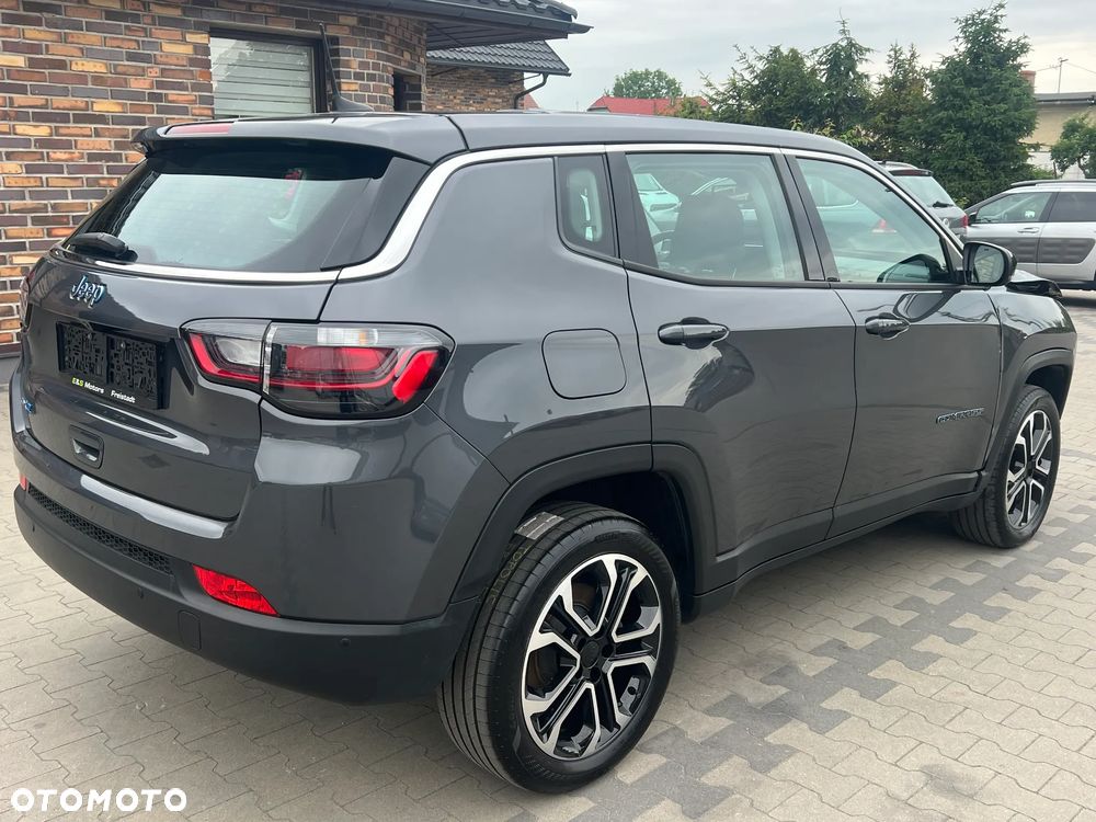 Jeep Compass - 2
