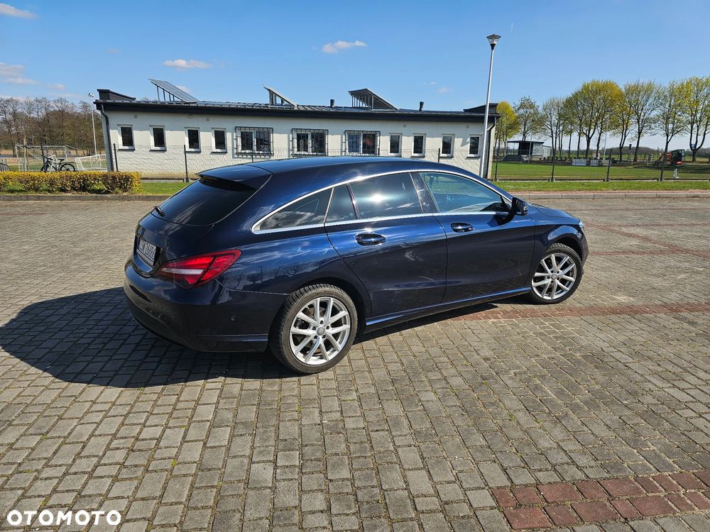 Mercedes-Benz CLA 180 7G-DCT - 5