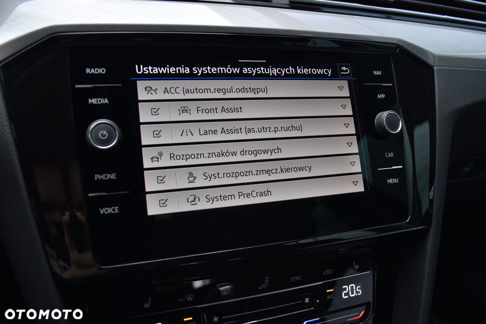 Volkswagen Passat 2.0 TSI Business DSG - 22