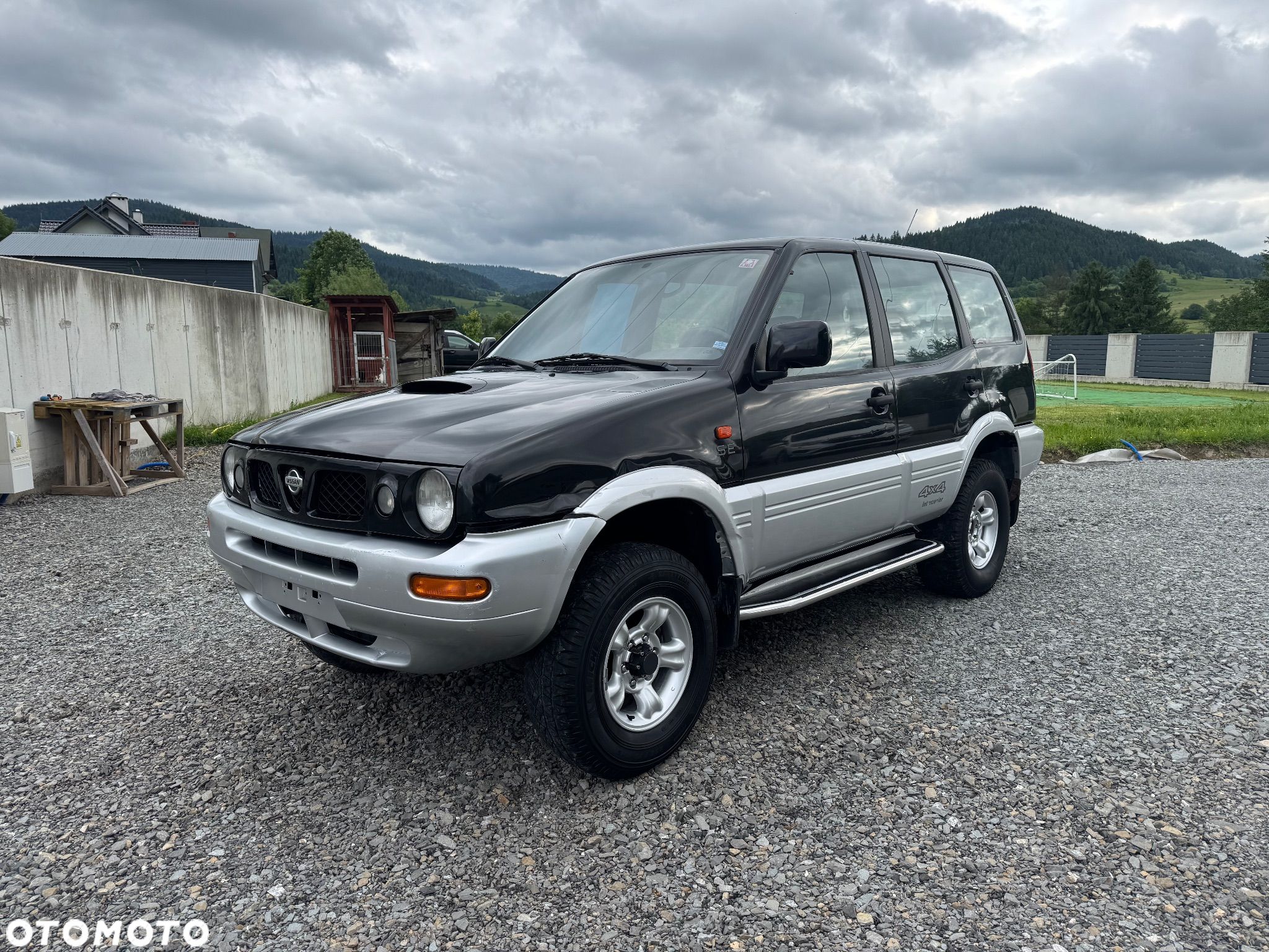 Nissan Terrano - 1