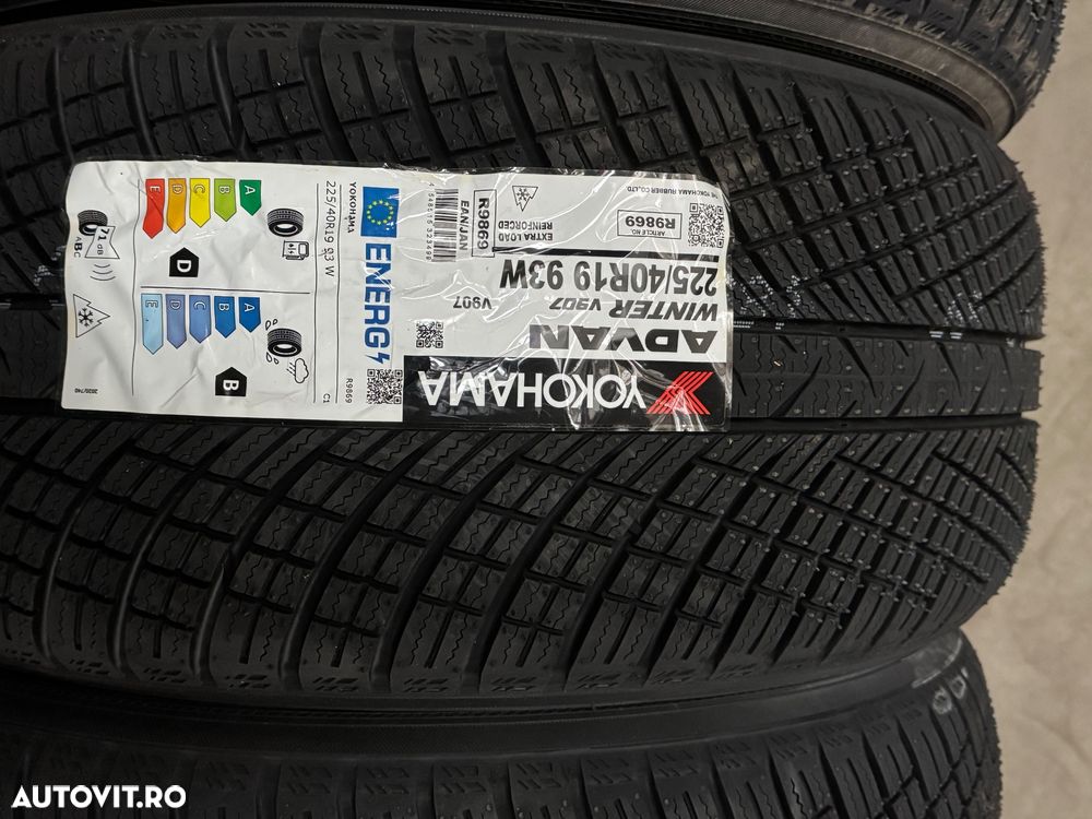 Vând set anvelope 225/40/19-255/35/19 Yokohama de iarnă noi - 2