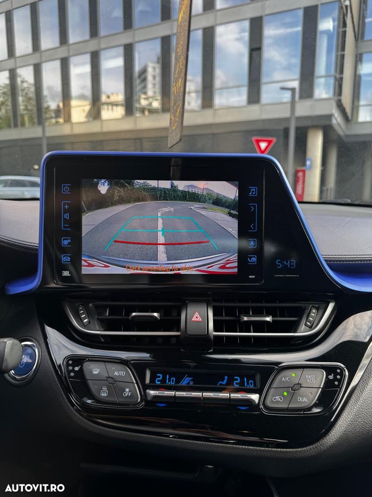 Toyota C-HR Style Selection - 8