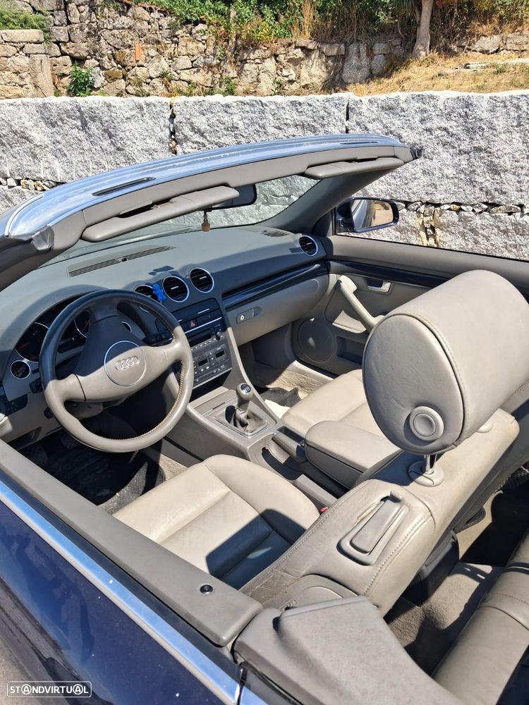 Audi A4 Cabrio 2.4 - 5