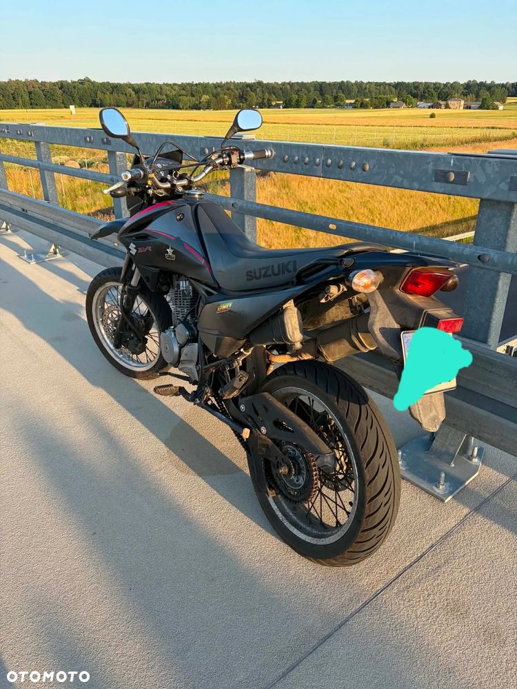 Suzuki DR - 8