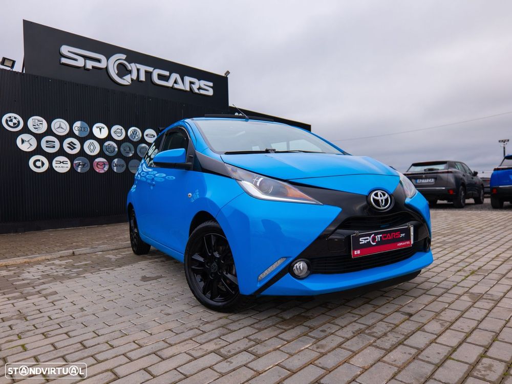 Toyota Aygo 1.0 X-Wave - 1