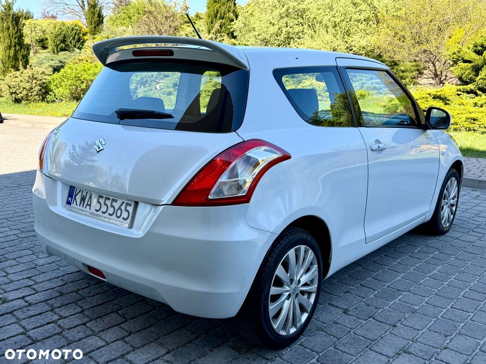 Suzuki Swift 1.2 Premium - 4