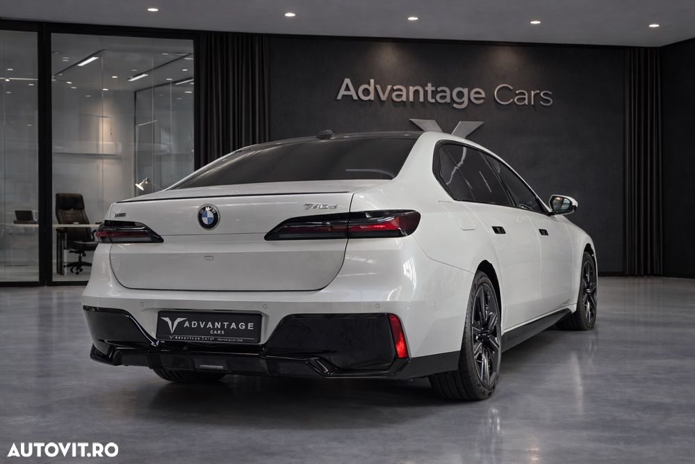 BMW Seria 7 740d xDrive MHEV - 10