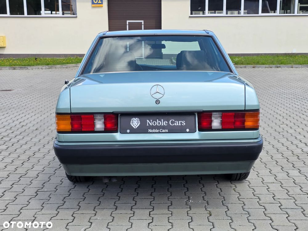 Mercedes-Benz W201 (190) - 9