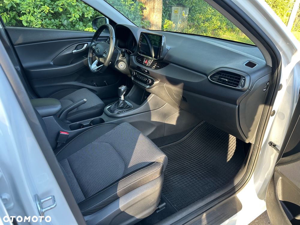Hyundai i30 1.4 Select - 9