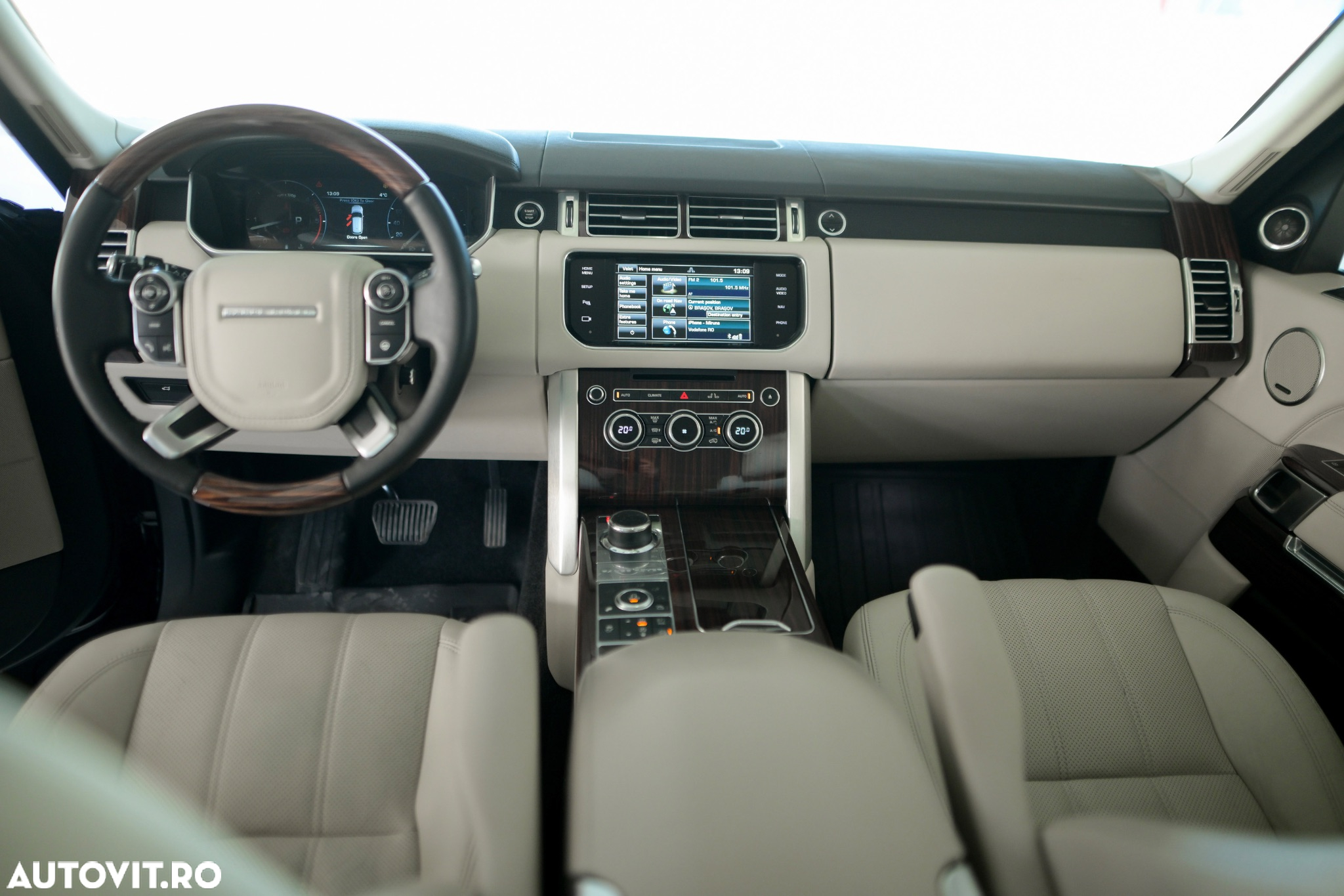 Land Rover Range Rover Vogue - 37