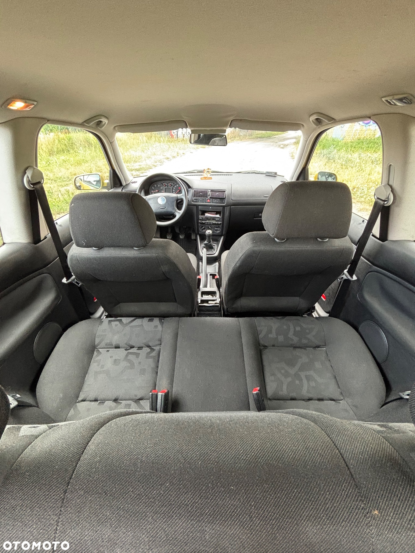 Volkswagen Golf - 10