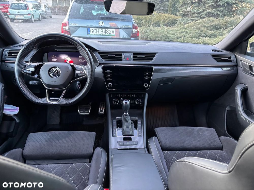 Skoda Superb 2.0 TSI Sportline DSG - 9