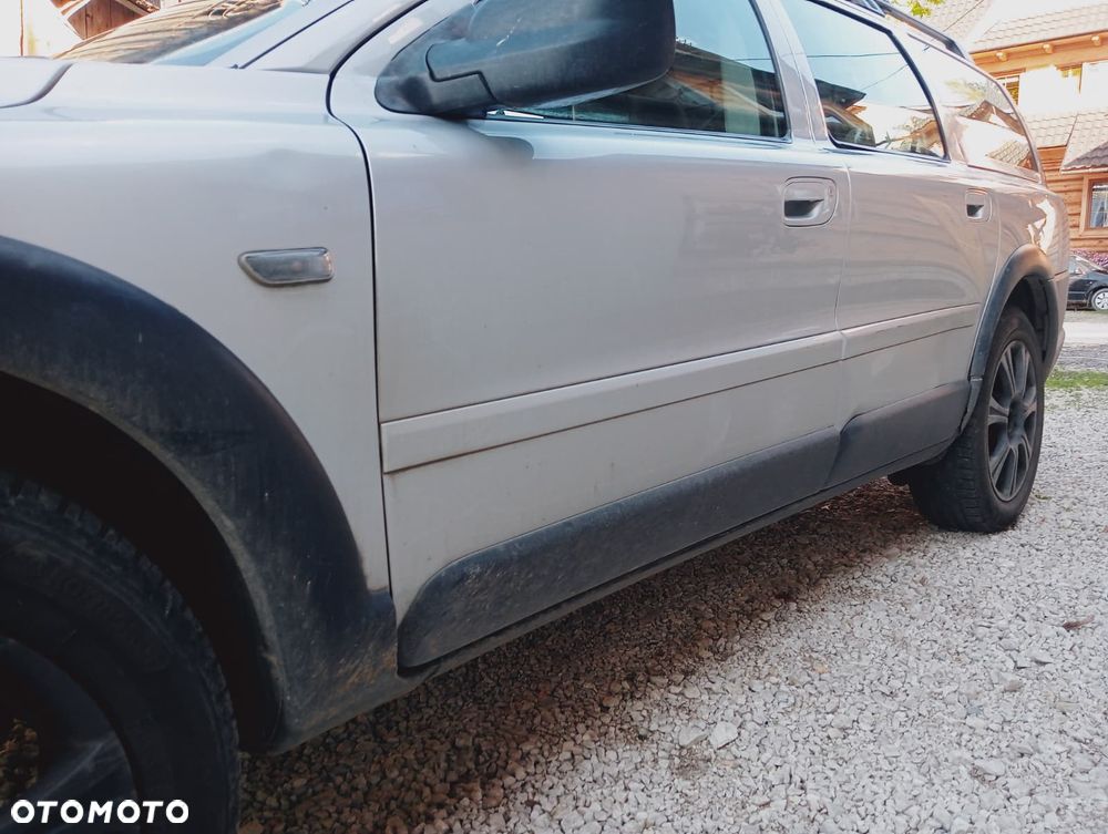 Volvo XC 70 - 4