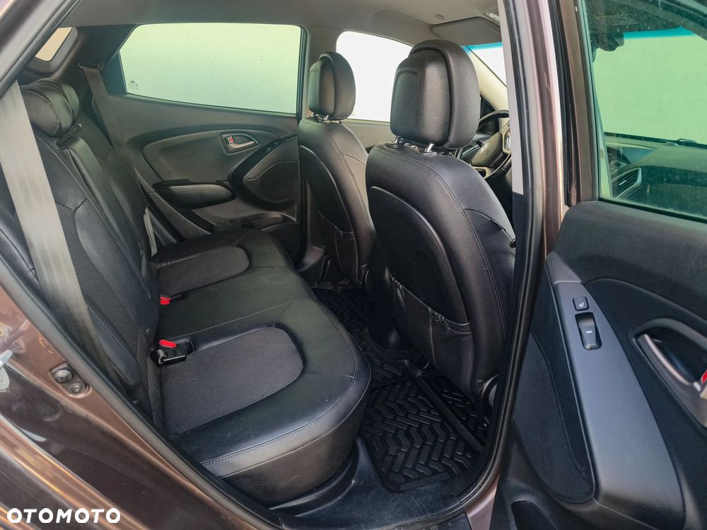 Hyundai ix35 1.7 CRDi 2WD Fifa World Cup Edition - 9