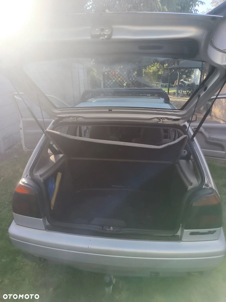 Volkswagen Golf - 17