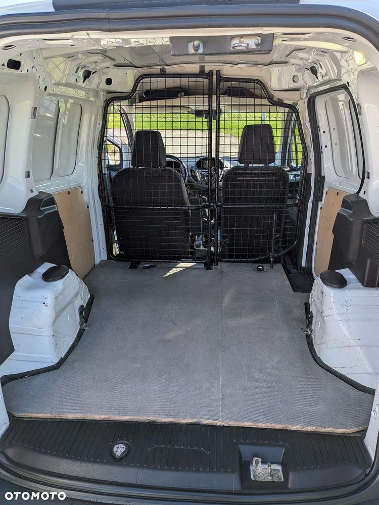 Ford Transit Courier - 7