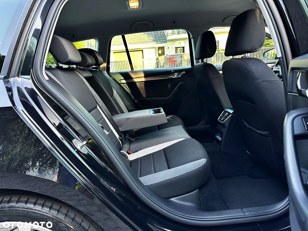 Skoda Octavia 2.0 TDI (Green tec) DSG Joy - 35