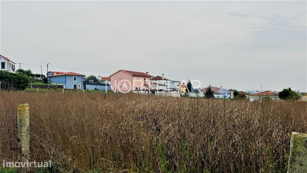 Moradia T3 para reabilitação com 3.280 m² – Coronado, Trofa - Grande imagem: 3/11