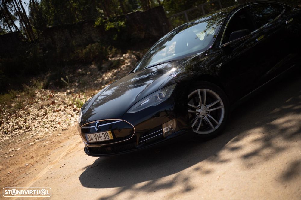 Tesla Model S Standard - 11