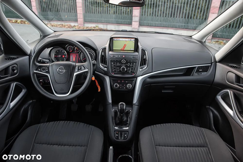 Opel Zafira - 12