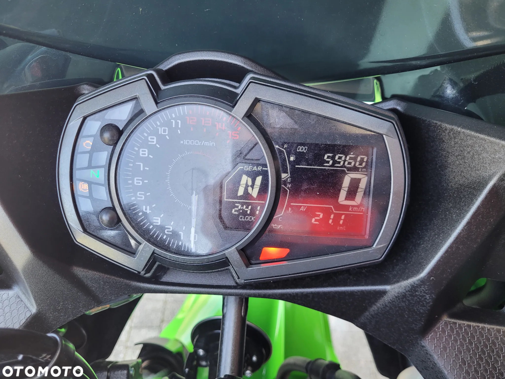 Kawasaki Ninja 400 - 31