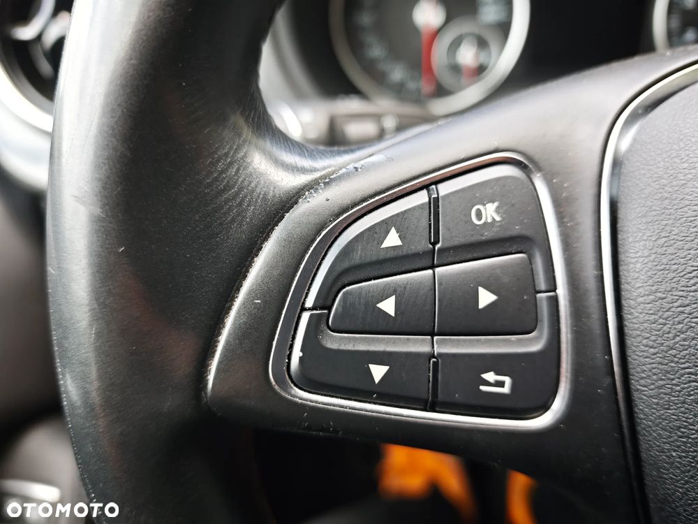 Mercedes-Benz Klasa B 180 BlueEFFICIENCY Edition - 37