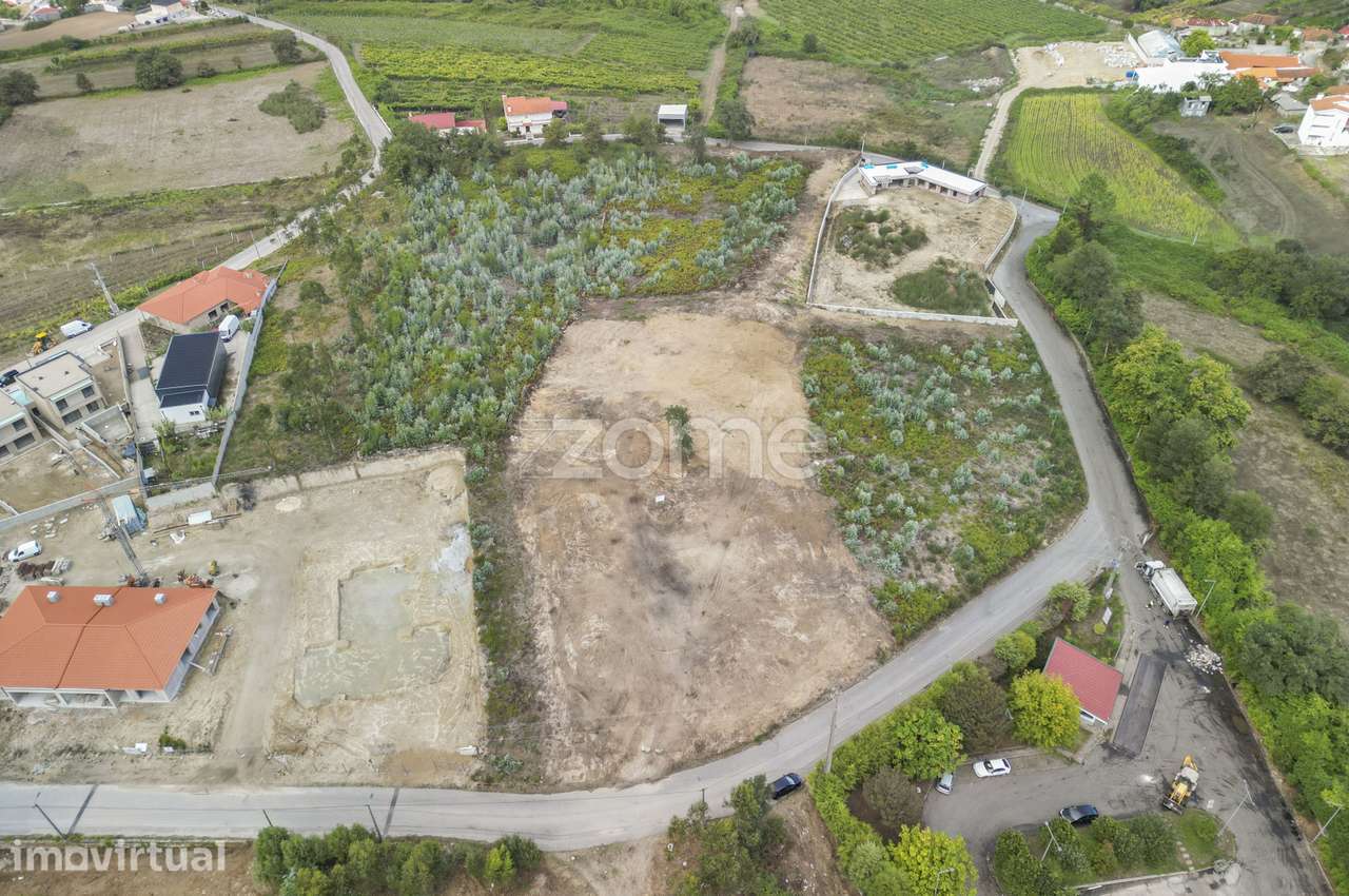 Terreno pronto a construir armazéns em Paredes - Grande imagem: 5/8