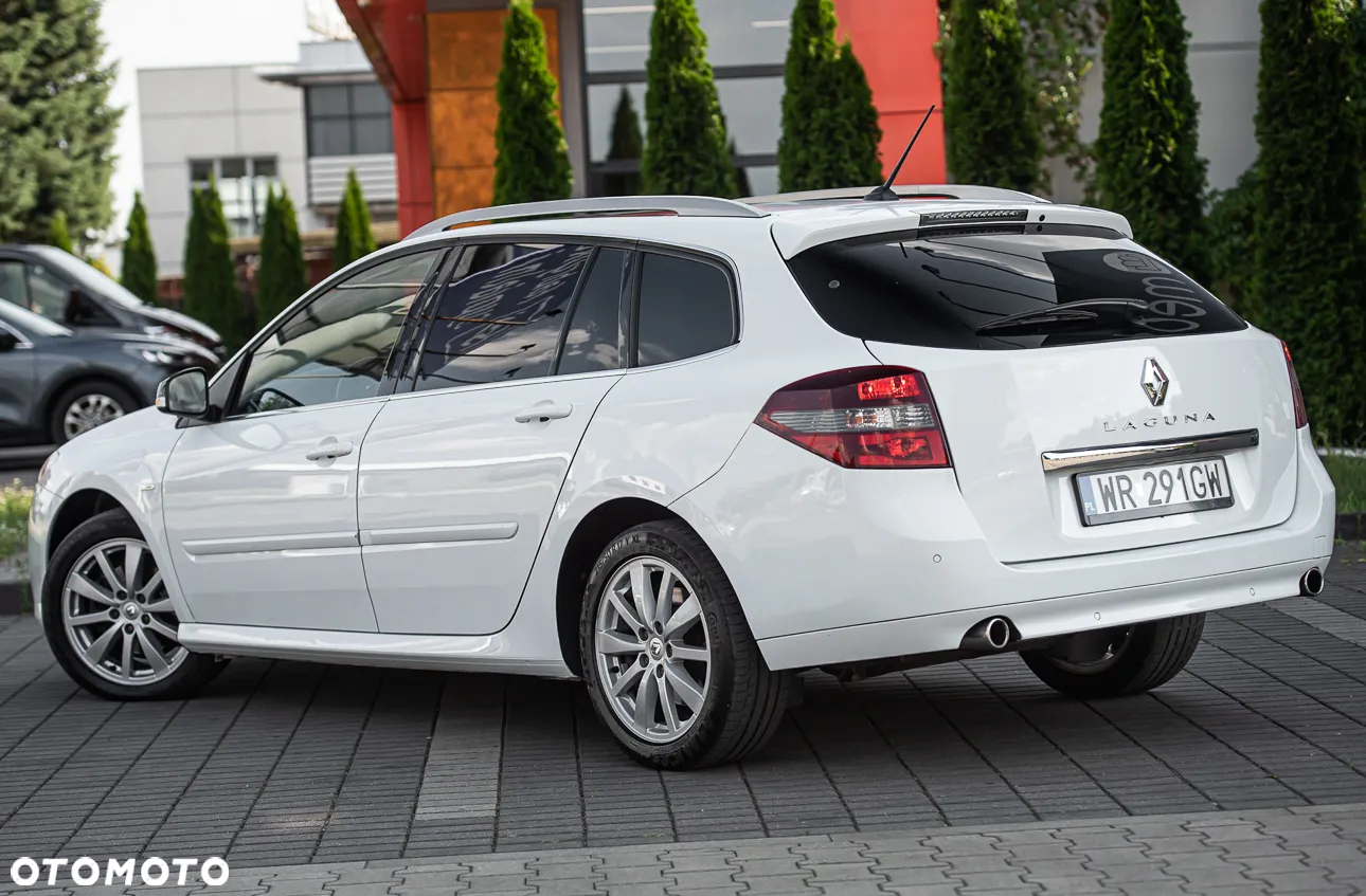 Renault Laguna dCi 150 FAP Start-Stop Bose Edition - 13