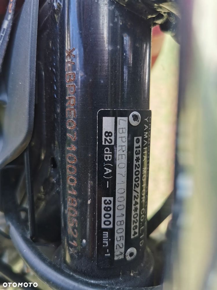 Yamaha YBR - 8