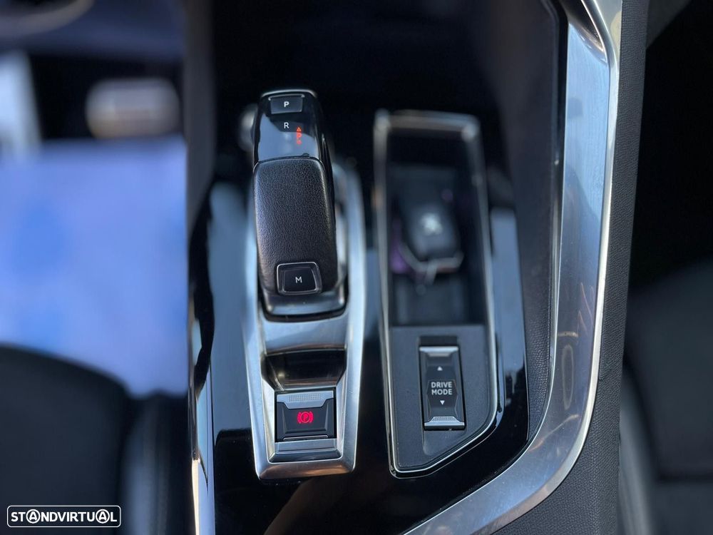 Peugeot 5008 1.5 BlueHDi GT EAT8 - 27