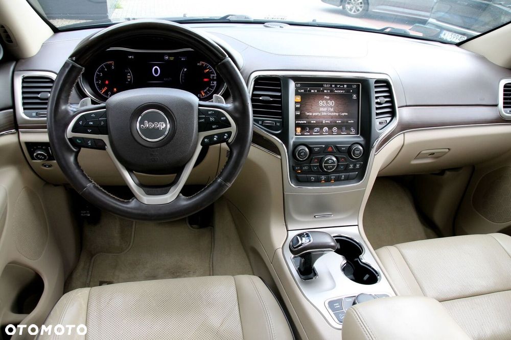 Jeep Grand Cherokee - 18