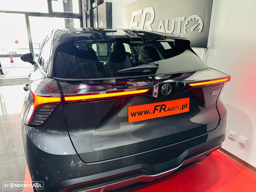 MG MG4 64 kWh Luxury - 26