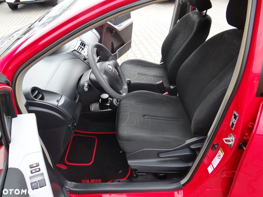 Toyota Yaris 1.0 Terra EU5 - 24