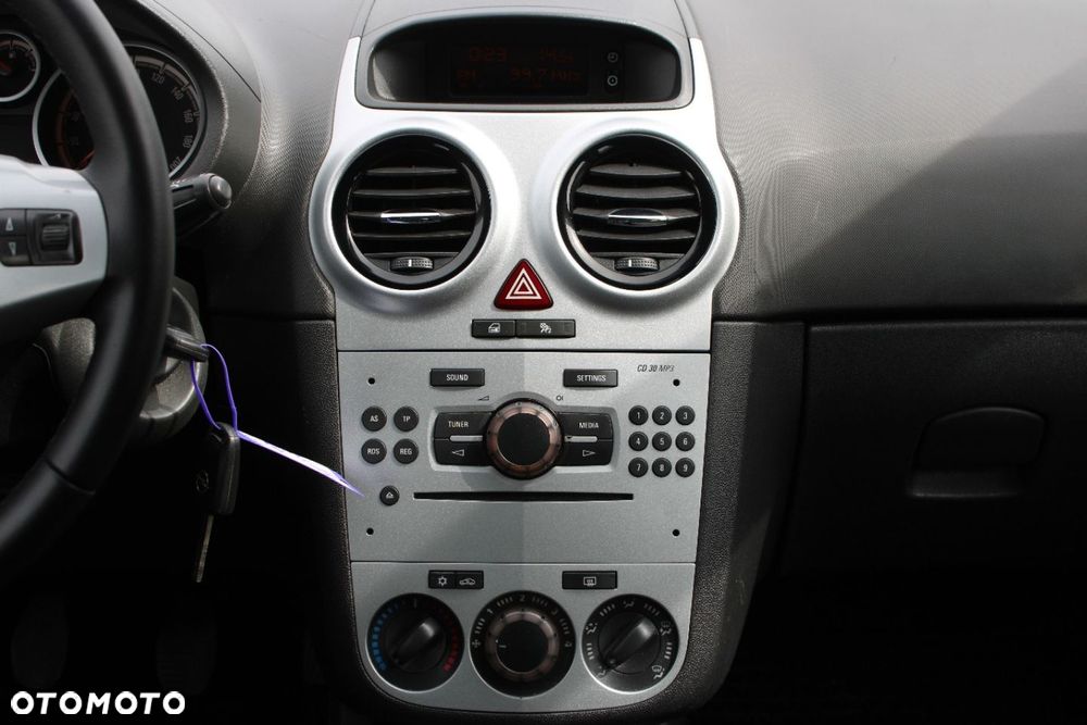 Opel Corsa - 28