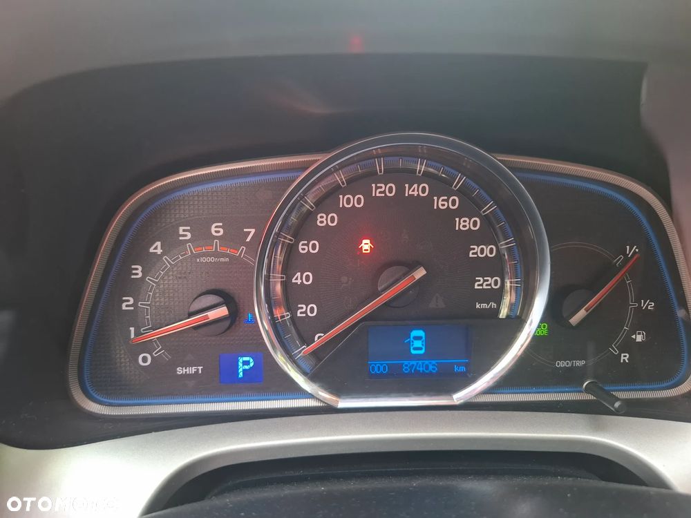 Toyota RAV4 2.2 D-CAT X - 5
