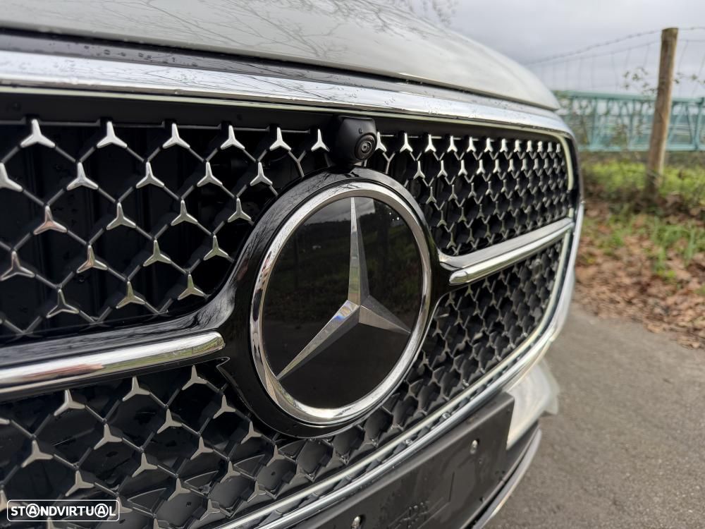 Mercedes-Benz E 300 e AMG Line - 12