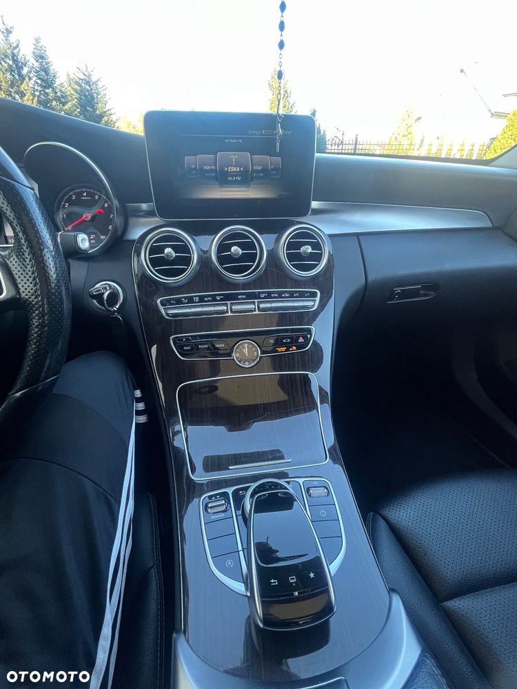 Mercedes-Benz Klasa C 300 7G-TRONIC - 16