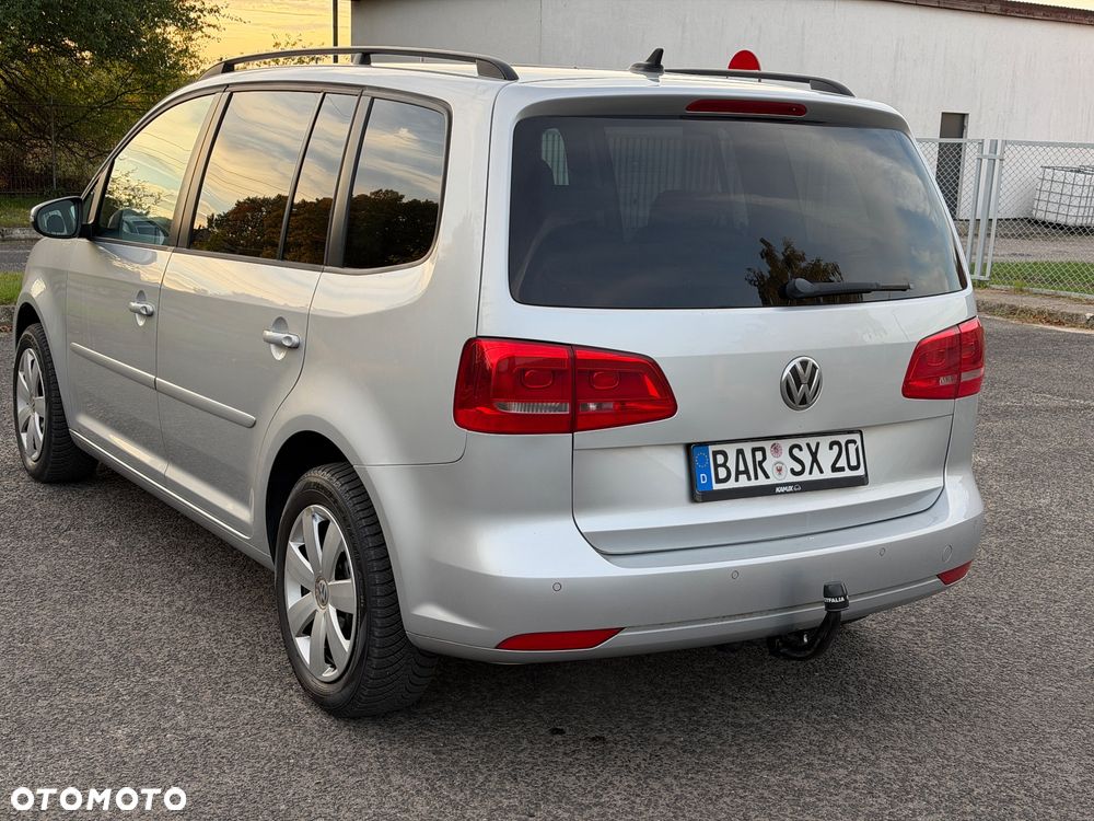 Volkswagen Touran - 14
