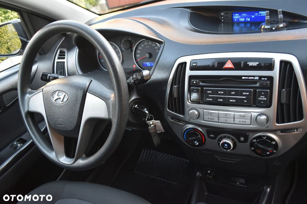 Hyundai i20 - 25