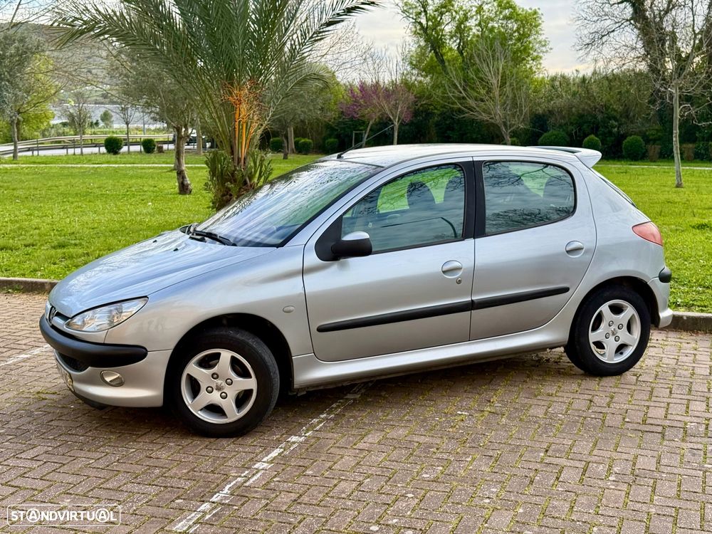 Peugeot 206 1.1 XR - 2