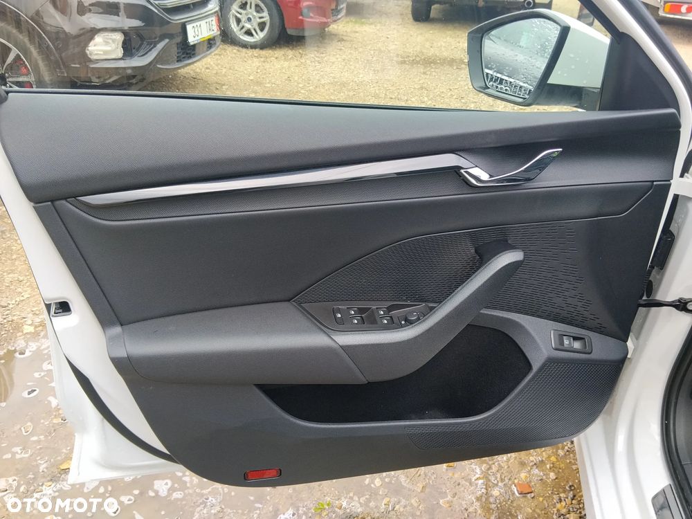 Skoda Octavia 1.4 TSI Plug-In Hybrid Style DSG - 13