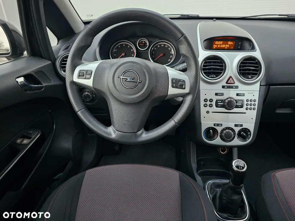 Opel Corsa 1.4 16V Sport - 29
