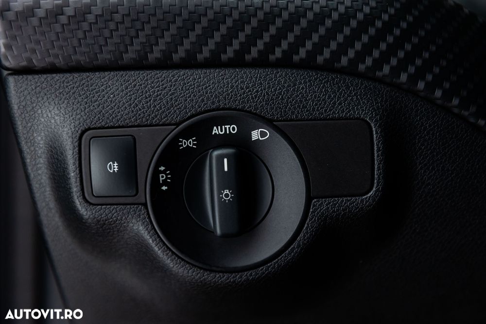 Mercedes-Benz GLA 220 d 4Matic 7G-DCT Style - 24