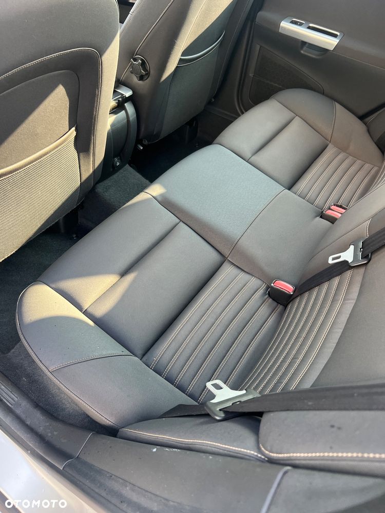 Volvo V50 1.6D Kinetic - 10