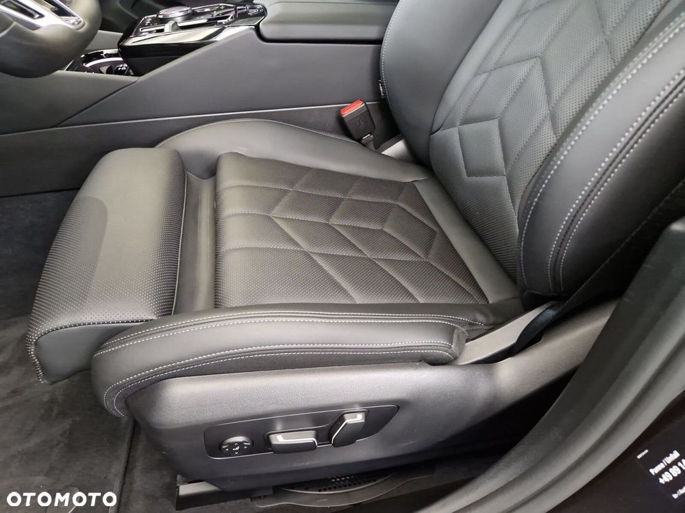 BMW Seria 5 520d mHEV M Sport - 14
