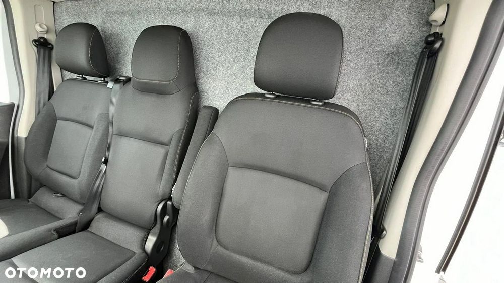 Renault Trafic - 18