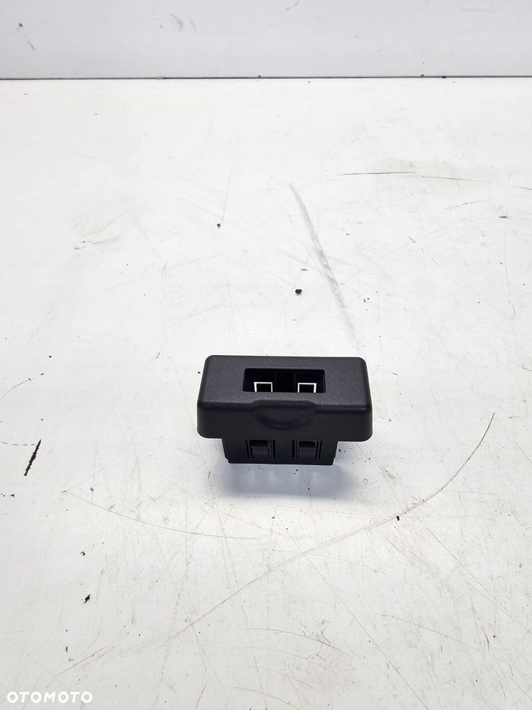 OSŁONA ZAŚLEPKA WTYCZKI MMI AUDI VW SEAT 4F0035909 - 1