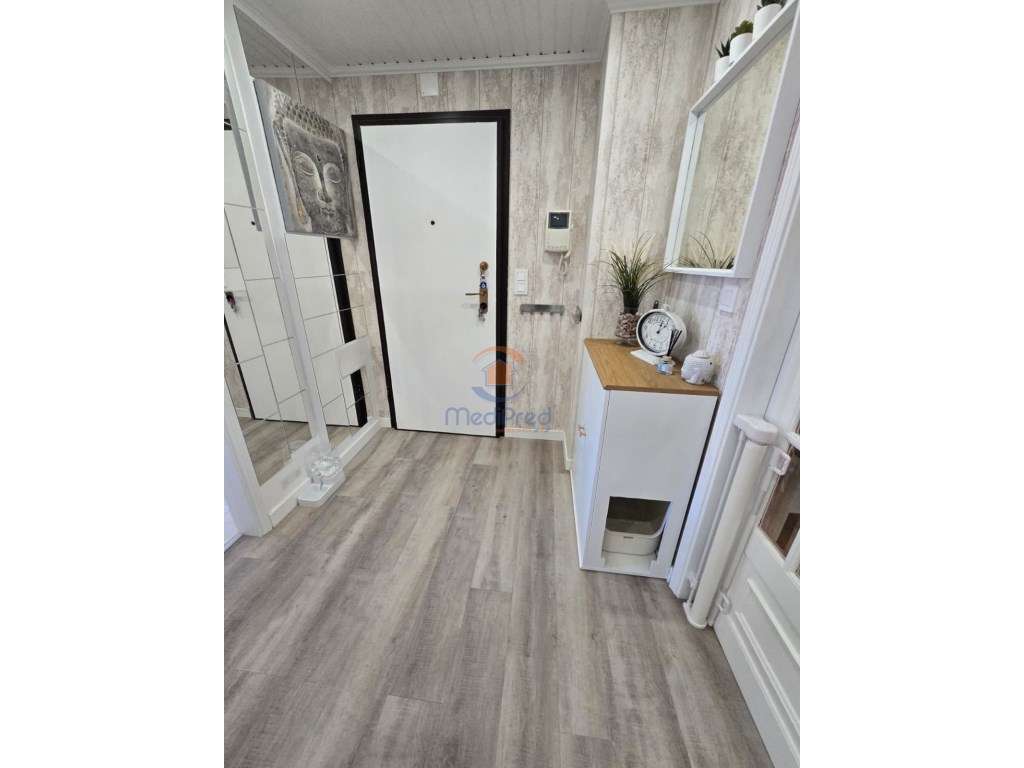 Apartamento T2 com Parqueamento e 2 Arrecadações | Casal da Carochi... - Grande imagem: 3/20