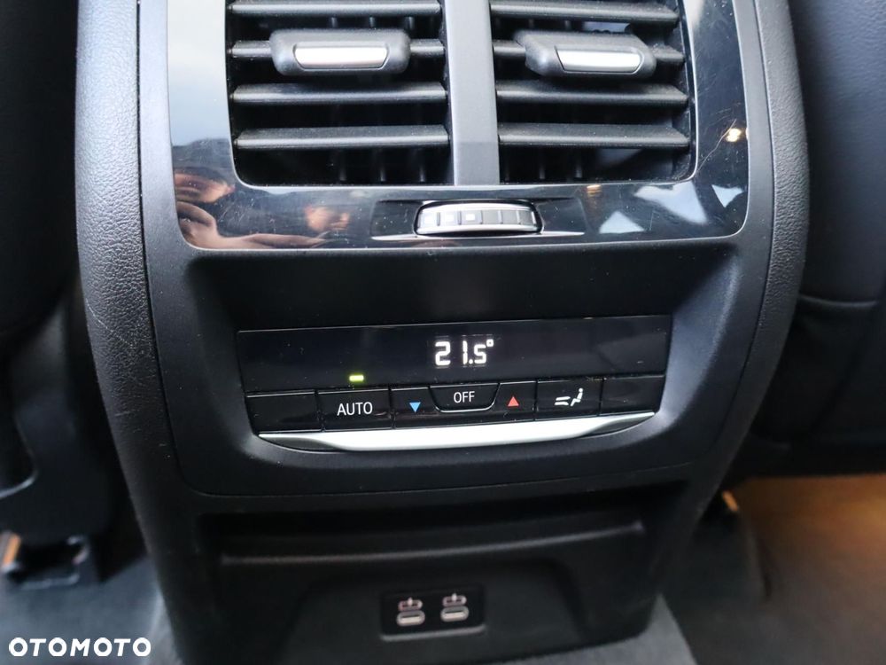BMW iX3 - 20